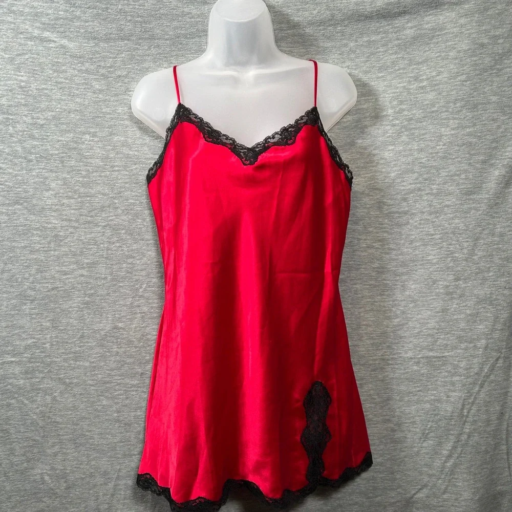 Victorias Secret vibrant red